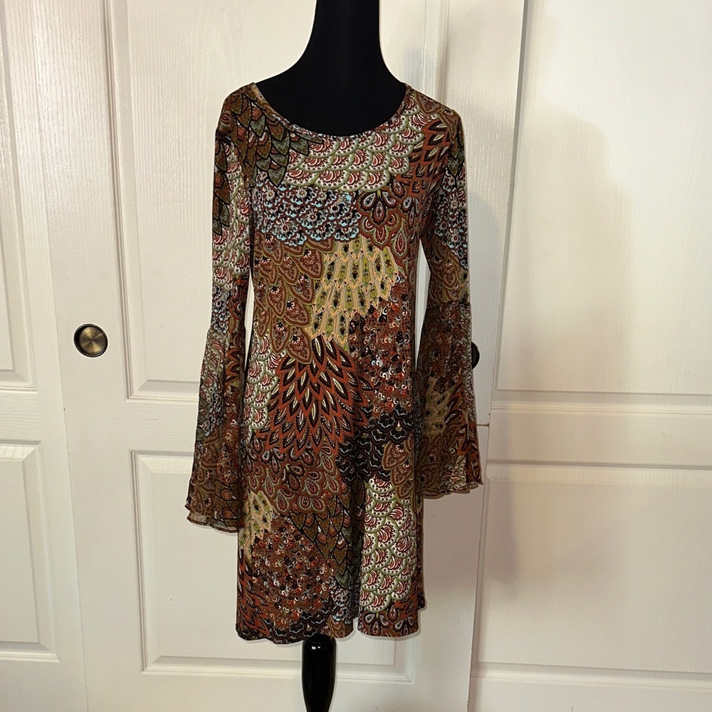 MSK PATCHWORK PEACOCK PIPED FEATHERED BELL SLEEVE DRESS